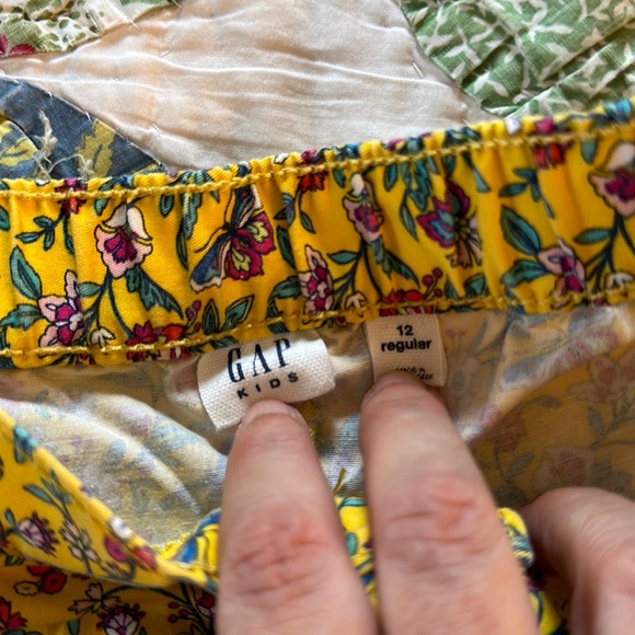 Yellow Flowered Gap Kids Shorts size 12 - Picture 3 of 3
